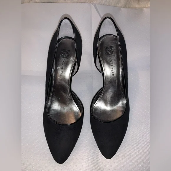 AK Anne Klein Size 6 M Black Genuine Suede Leather Pump - Picture 2 of 16